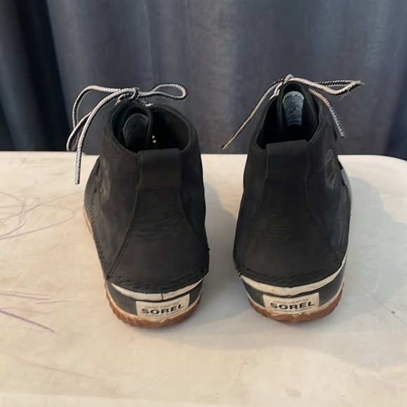 Sorel - Out N About Waterproof Ankle Boots - Picture 3 of 6